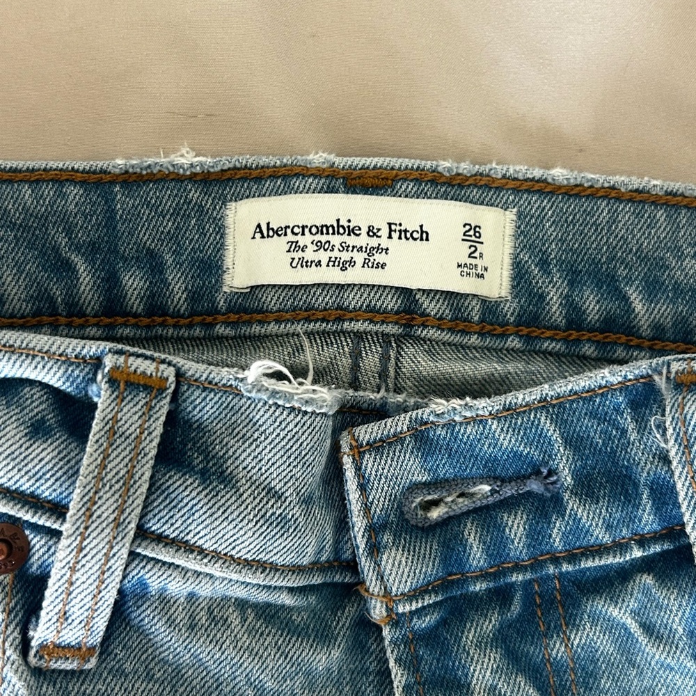 Abercrombie & Fitch Ultra High Rise Jeans